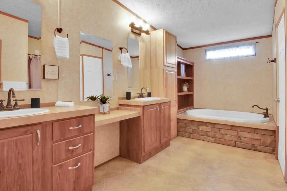5br Family In With Hot Tub