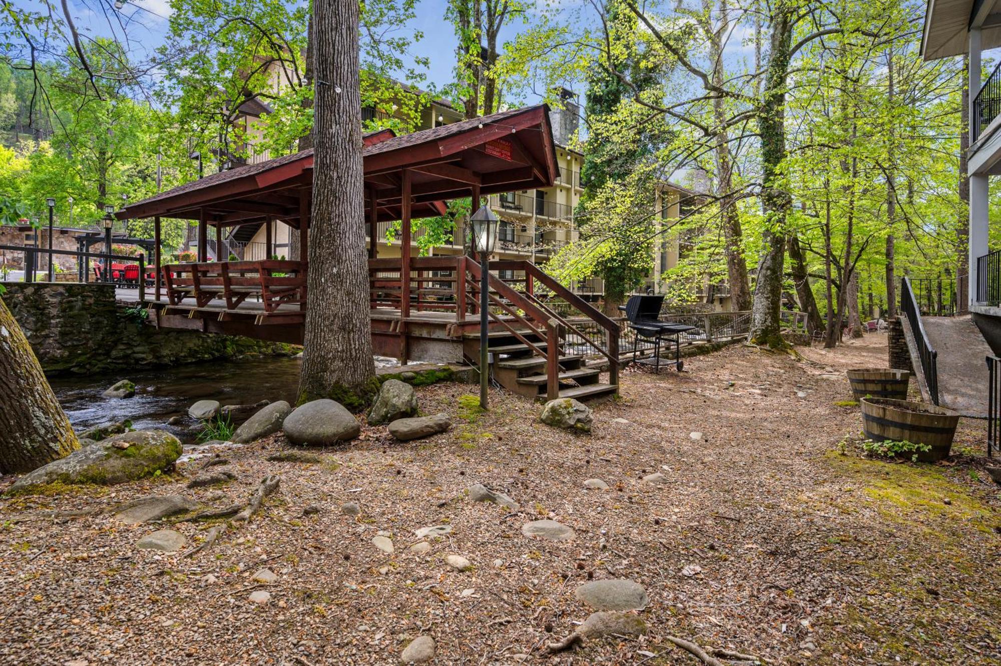 Carr's Northside And 4* Gatlinburg