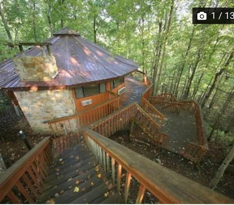 Secluded, Treehouse! * Gatlinburg