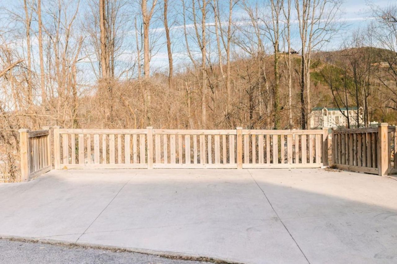 Private, Bliss With Hot Tub And Views Holiday home Gatlinburg
