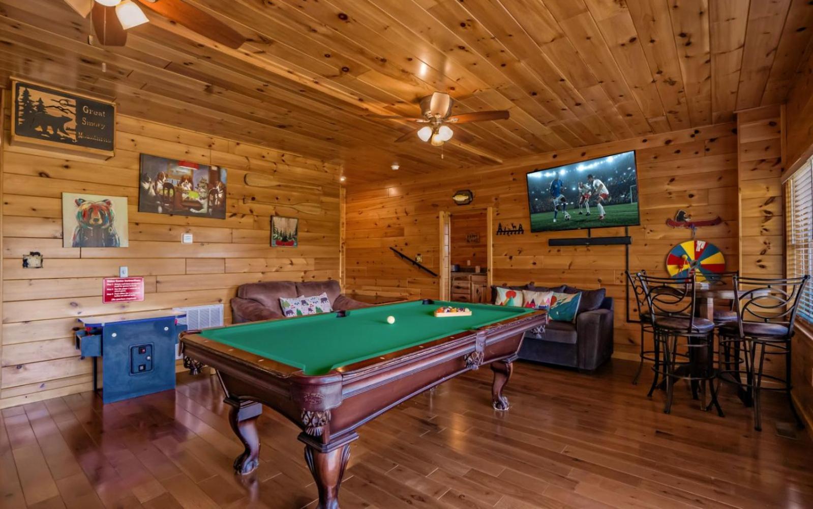 Beartastic Mountain View Villa *