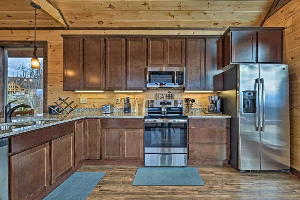 Mtview Close To Pkwy Slps 10 3bd-3ba Game Holiday home