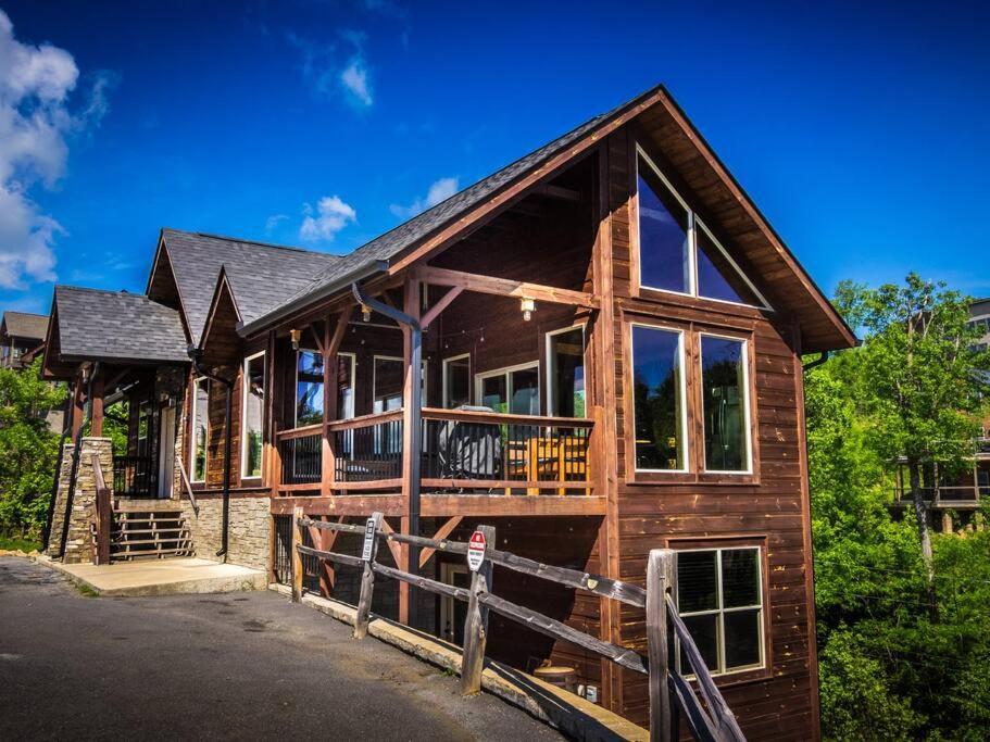 Holiday home Mtview Close To Pkwy Slps 10 3bd-3ba Game *