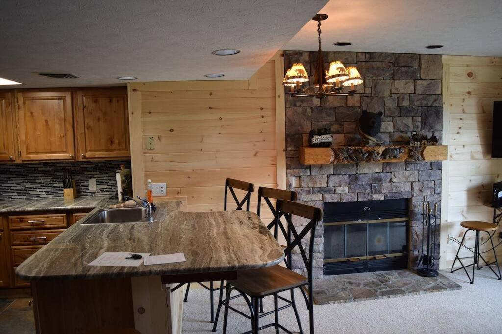 Apartment Eagles View, Luxury Living Amazing Mtn Views! Indoor Pool & Gatlinburg