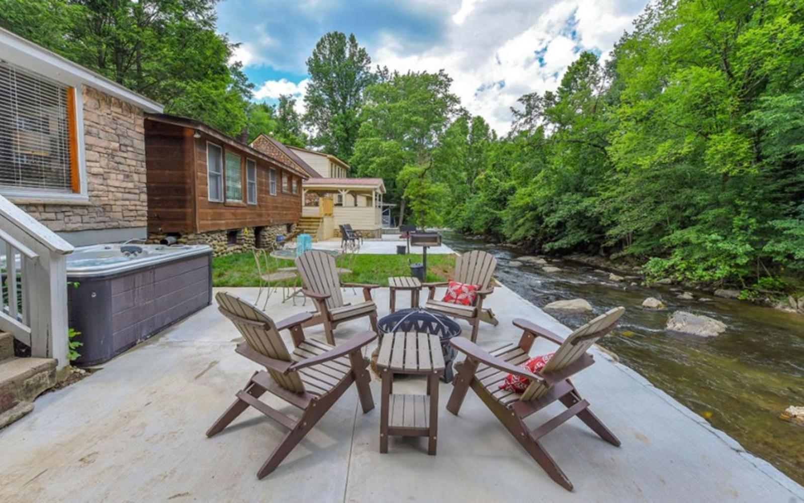 River Romance Villa