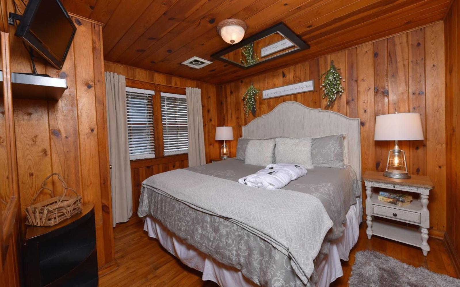 River Romance Villa *