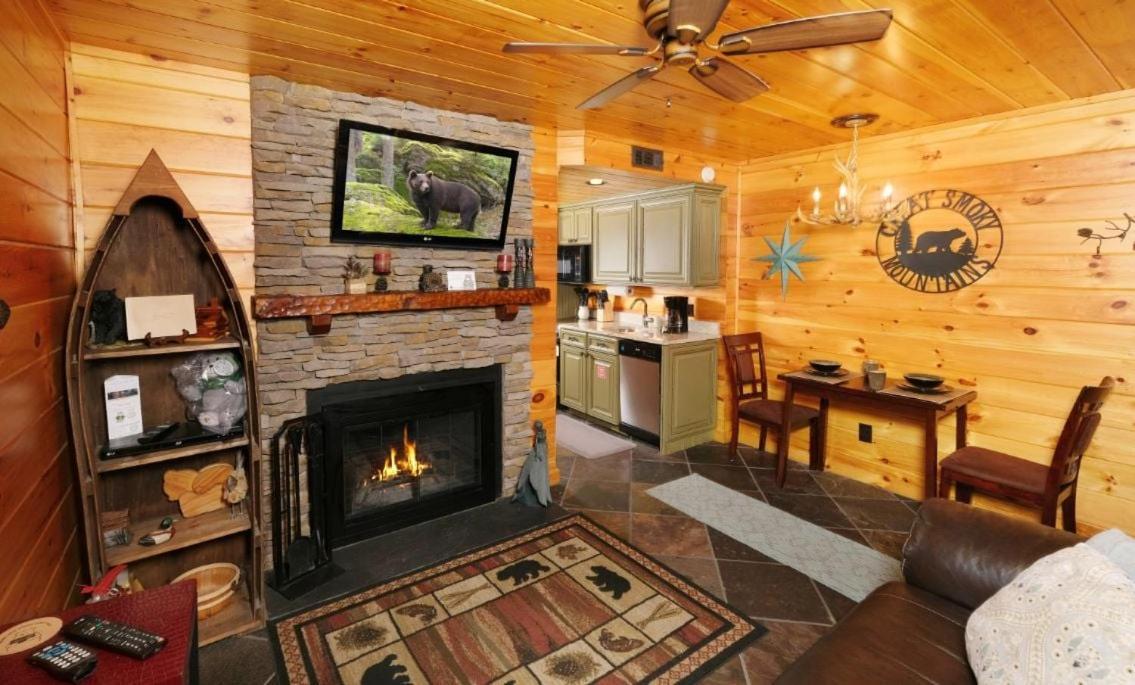 Oak Square 206 Apartment Gatlinburg