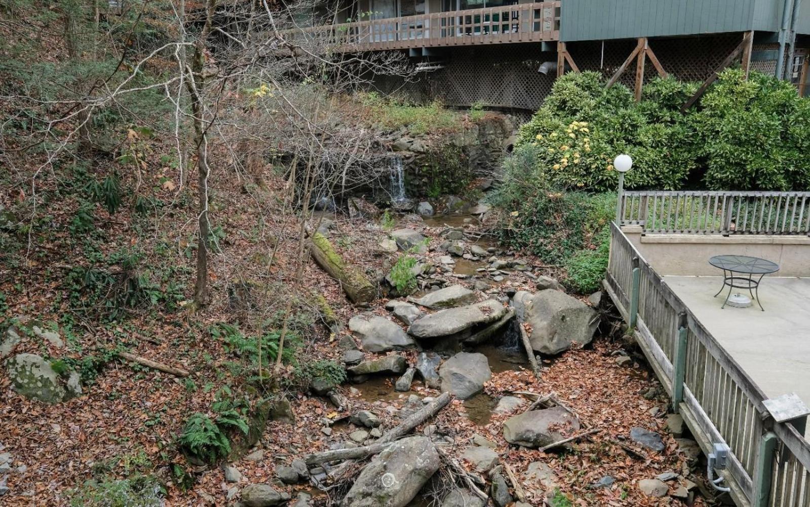 Apartment Falling Waters *