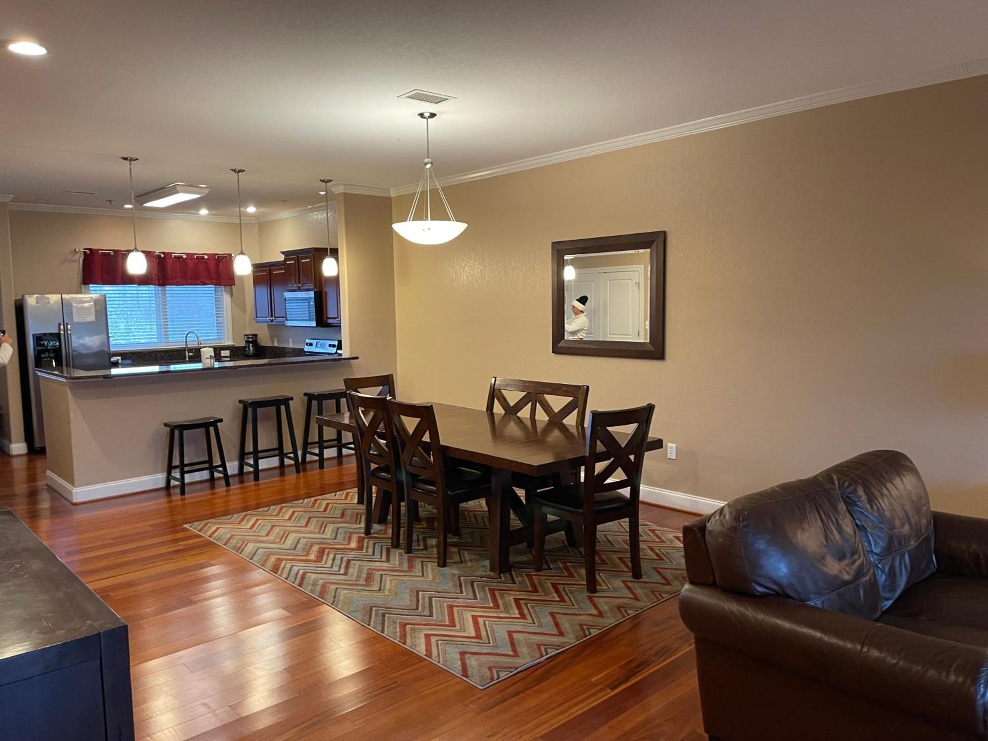 Venus 143 By Stony Brook Apartment *