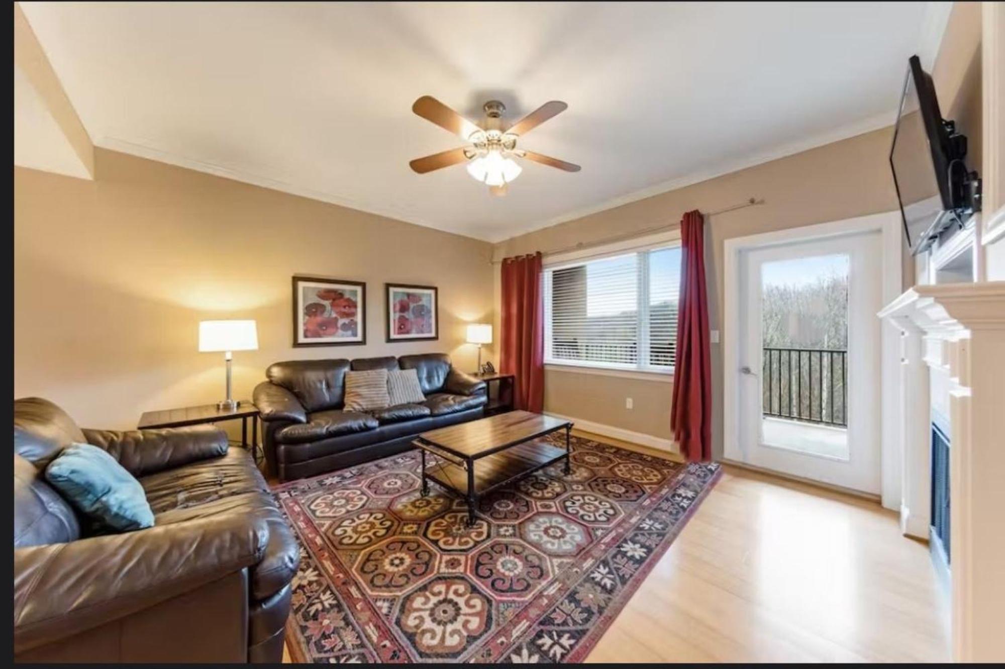 Venus 122 By Stony Brook Apartment