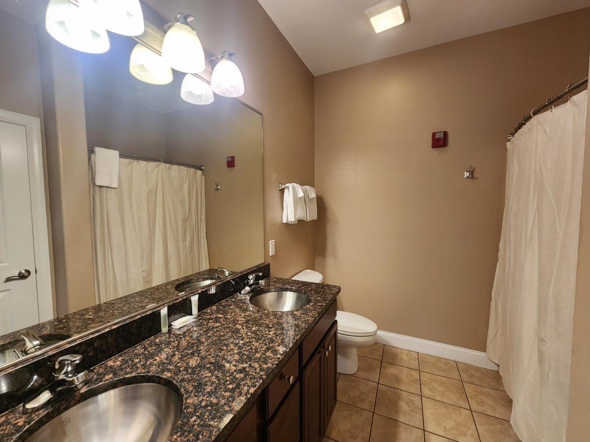 Venus 155 By Stony Brook Apartment *