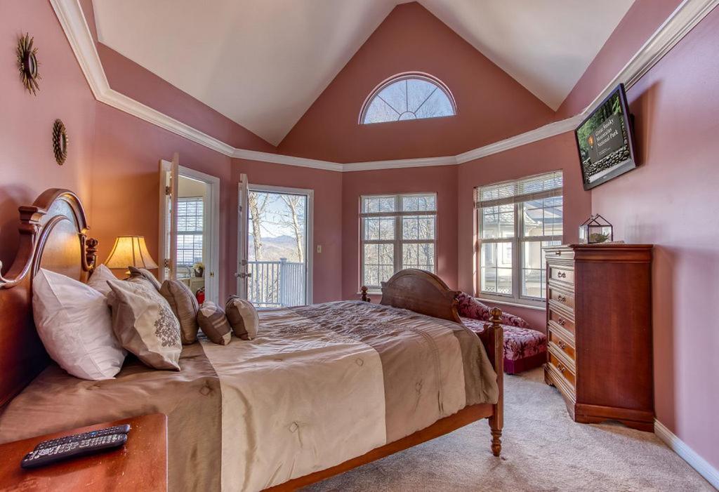 Ober Hideaway, Hot Tub, Wifi, 1089 Free Tickets Each Paid Day, Dollywood And *
