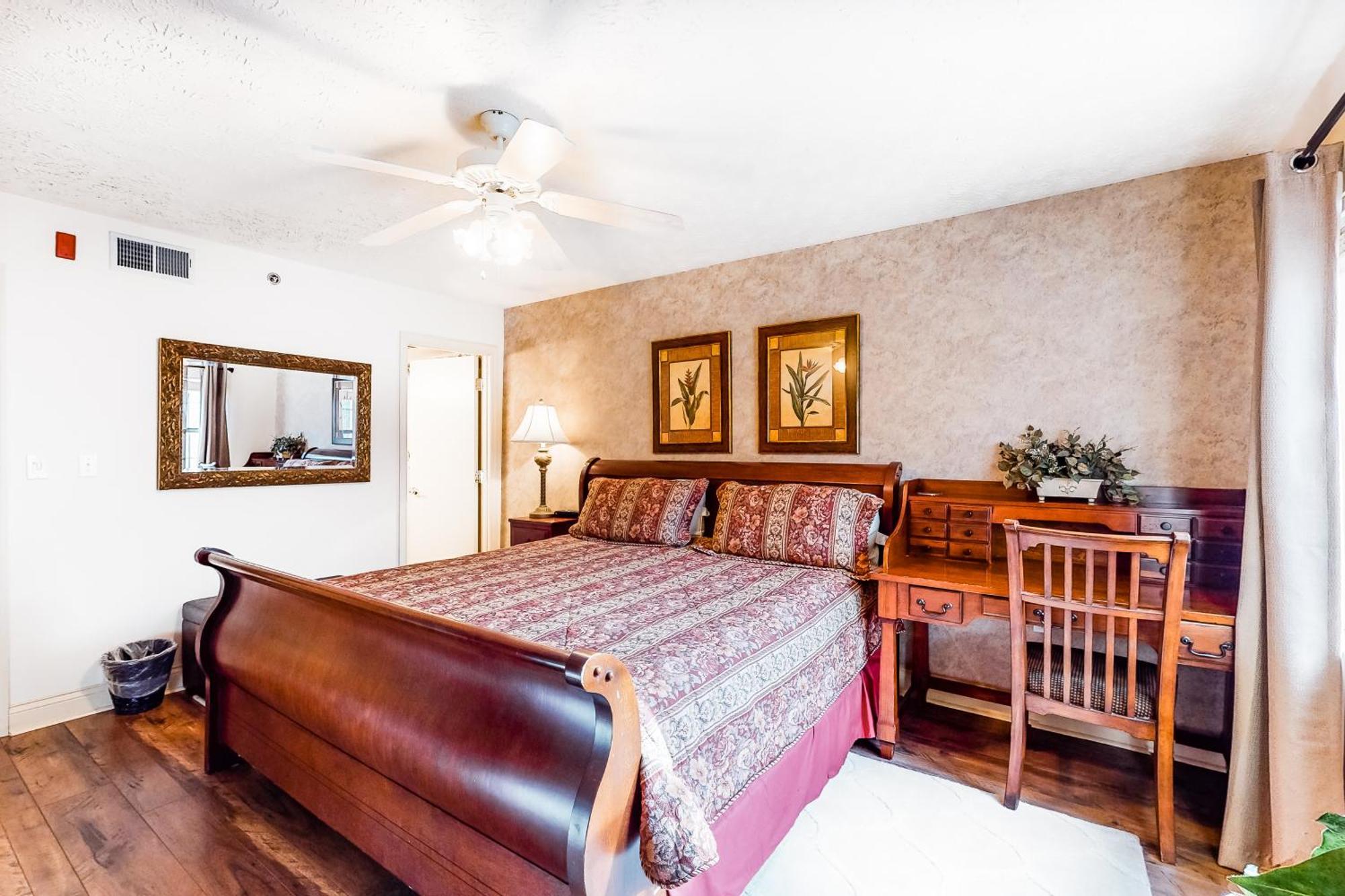 Holiday home Riverside Escape & Roaring Romance