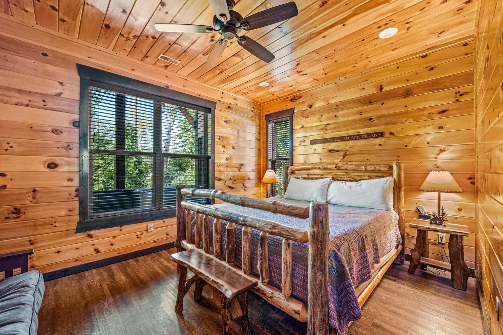 The Mighty Crabapple Manor By Stony Brook Holiday home Gatlinburg
