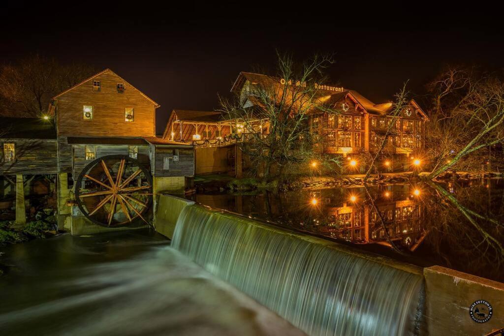 Holiday home Luxury Cabin-amazing Location-arcade-firepit-pool Gatlinburg