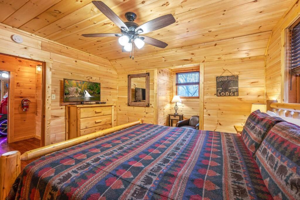 Luxury Cabin-amazing Location-arcade-firepit-pool Holiday home