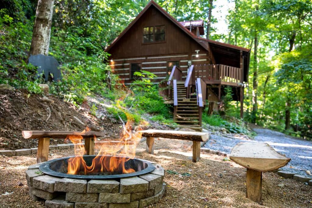 Luxury Cabin-amazing Location-arcade-firepit-pool Holiday home *