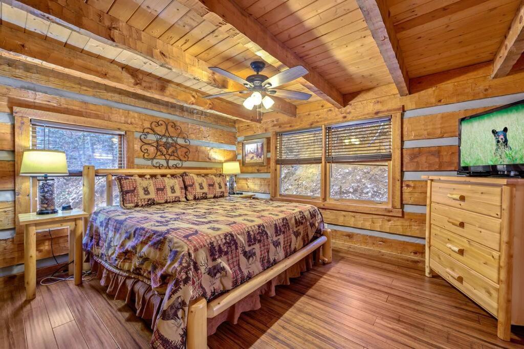 Holiday home Luxury Cabin-amazing Location-arcade-firepit-pool *