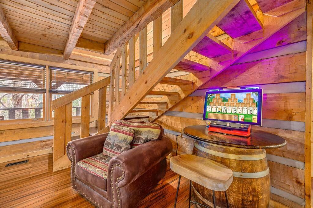 Holiday home Luxury Cabin-amazing Location-arcade-firepit-pool
