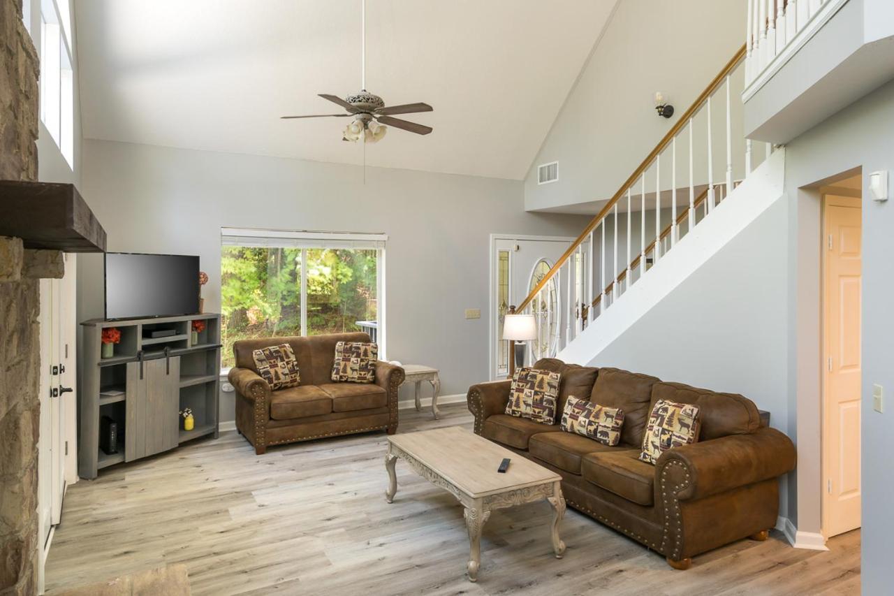 Autumn Breeze By Stony Brook Holiday home Gatlinburg