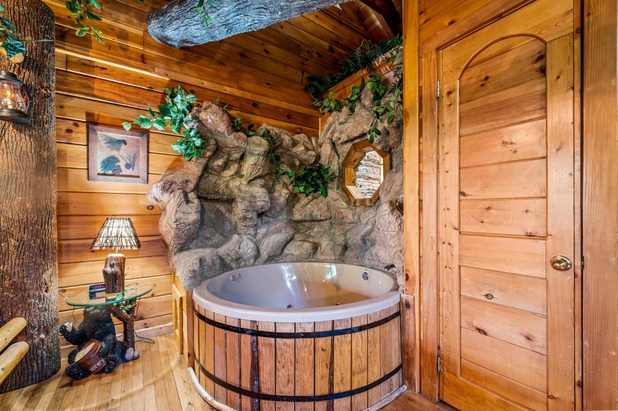 Enchanted Treehouse By Stony Brook Holiday home Gatlinburg