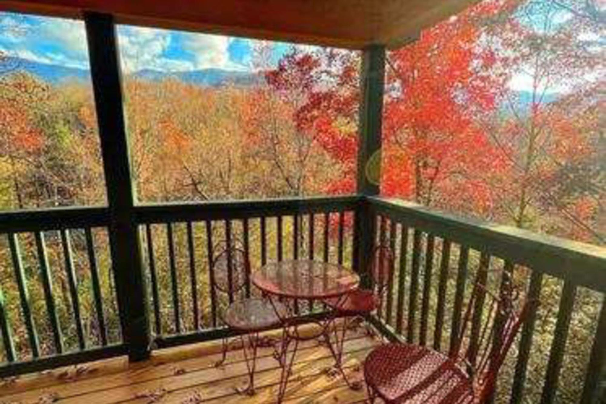 Holiday home Smoky View
