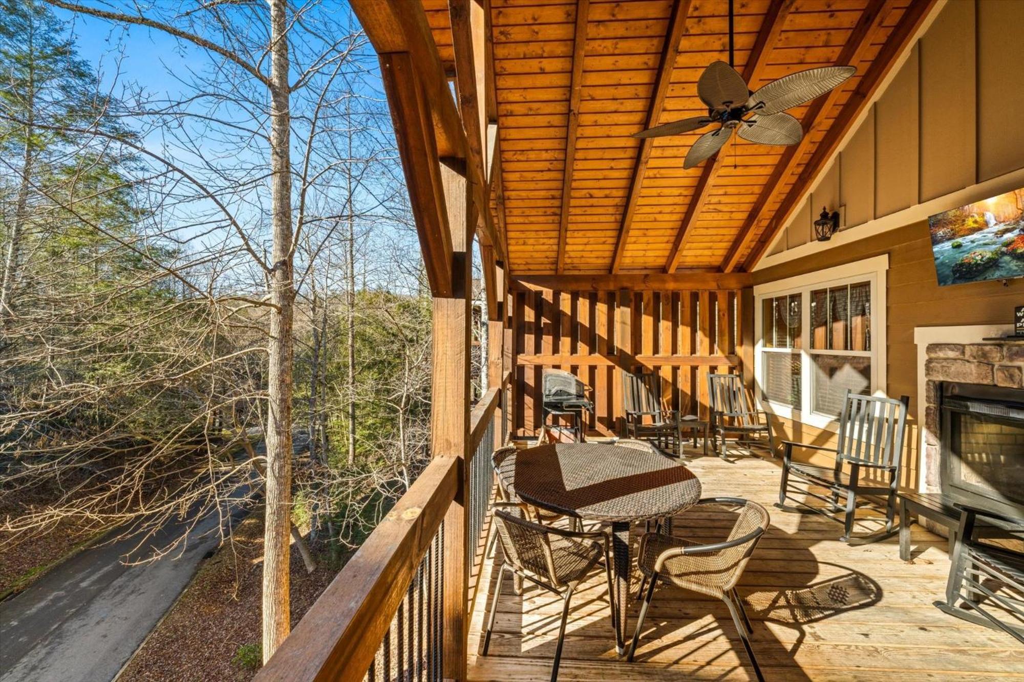 Splash Mansion * Gatlinburg