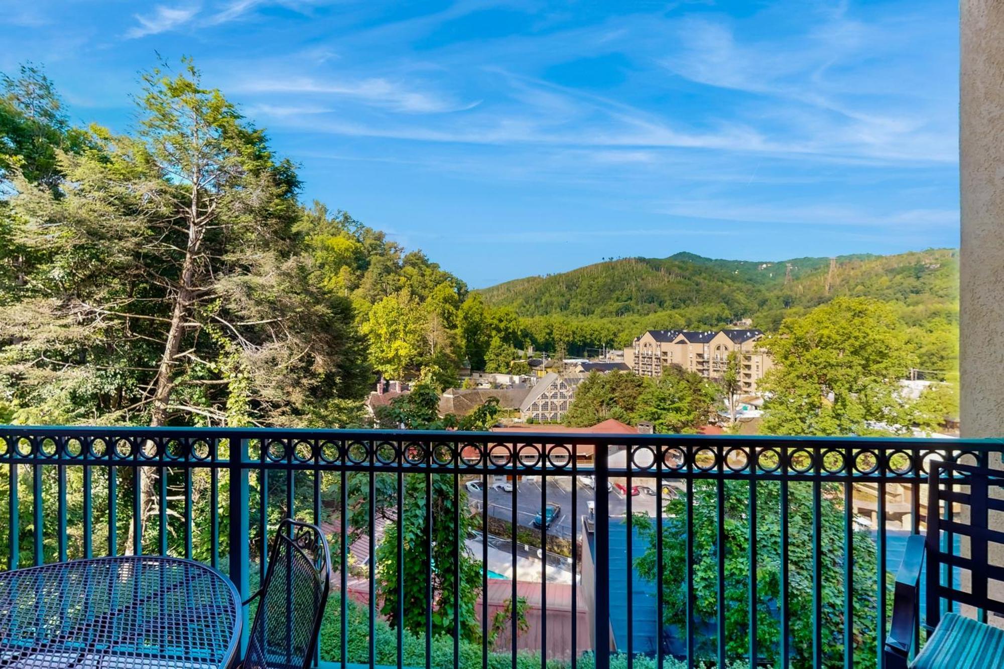 Summit Manor Unit B3062 Apartment *