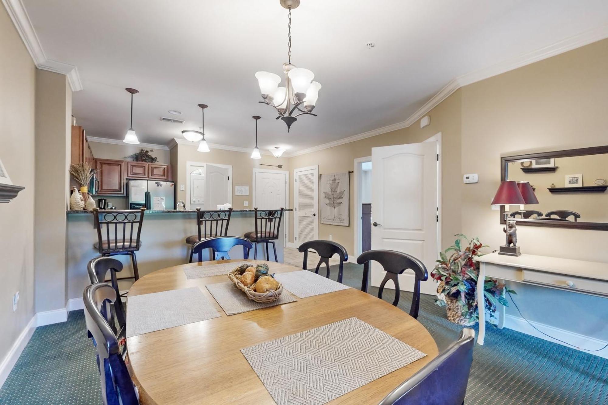 Apartment Summit Manor Unit B3062 *
