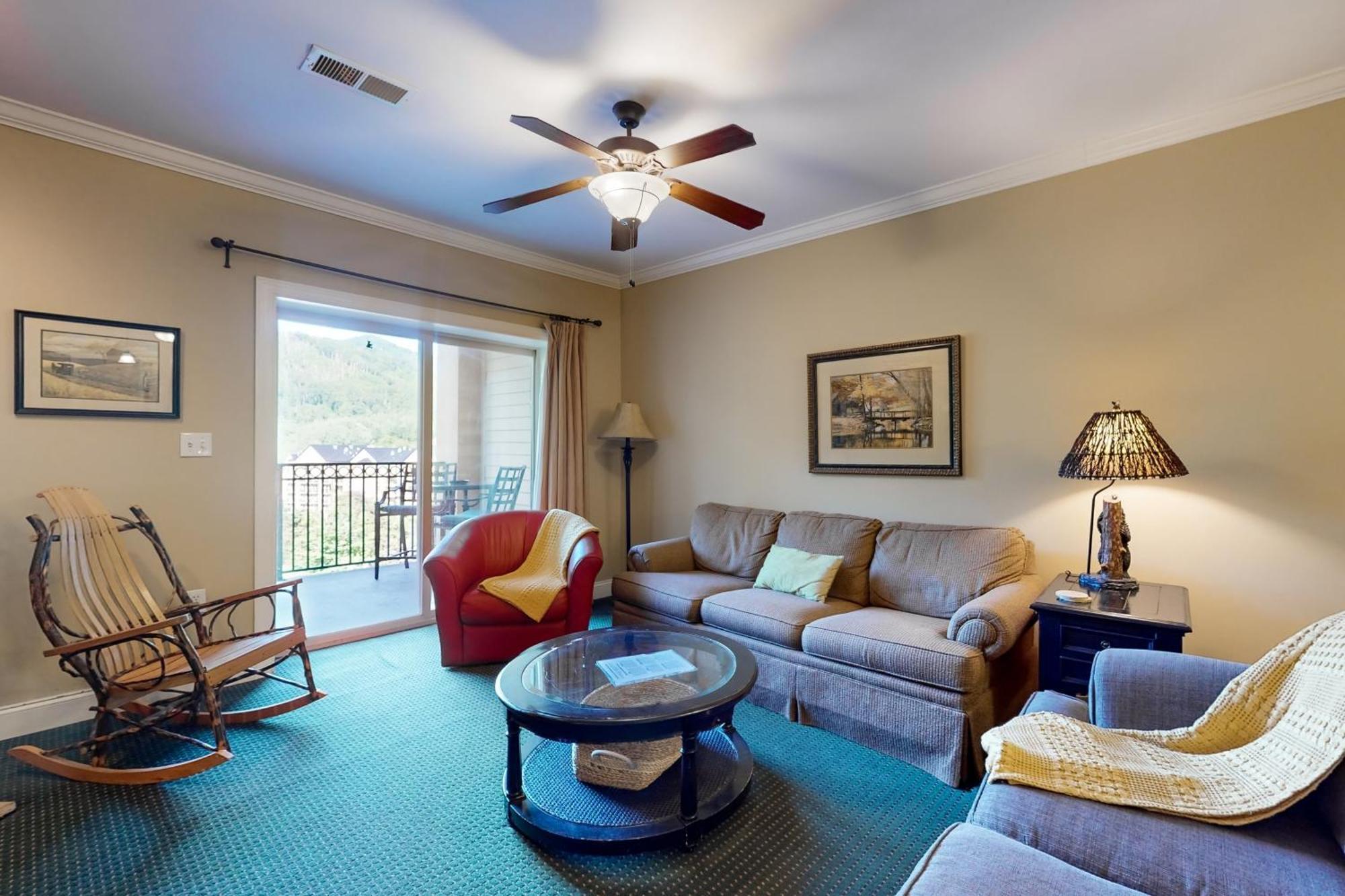Apartment Summit Manor Unit B3062 *