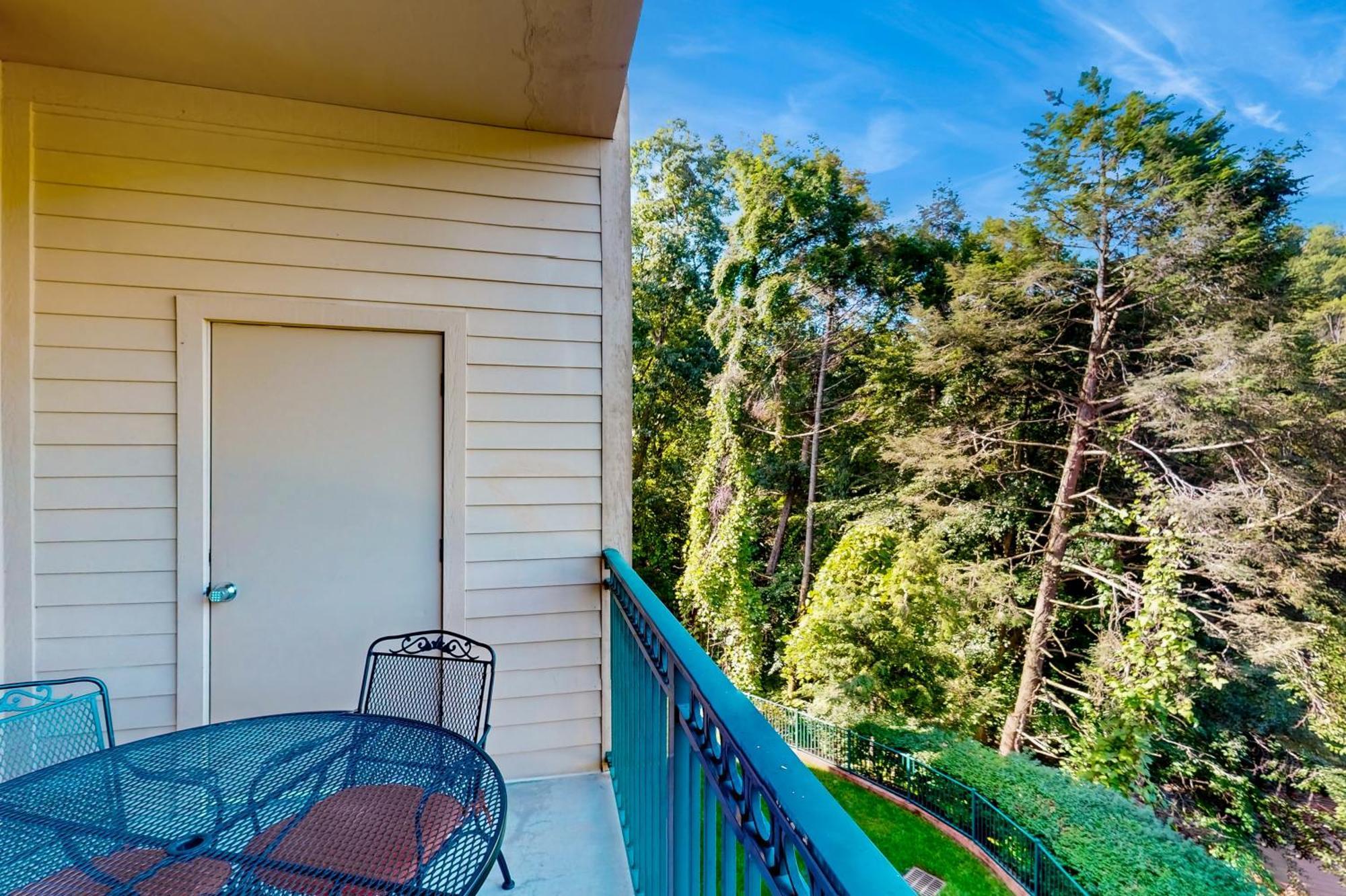 Summit Manor Unit B3062 *