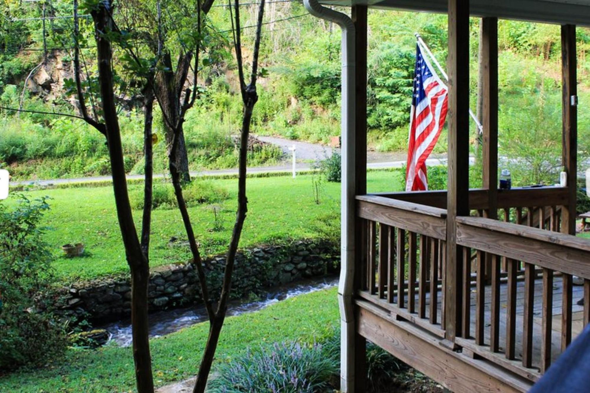 Holiday home Baskins Creek Hideaway