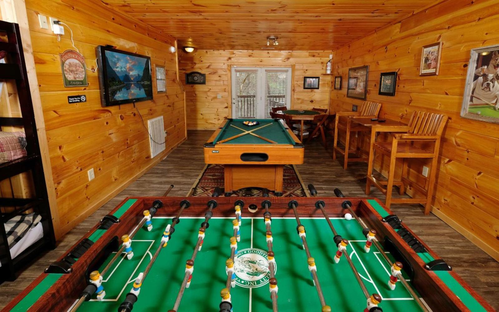 The Hideaway * Gatlinburg