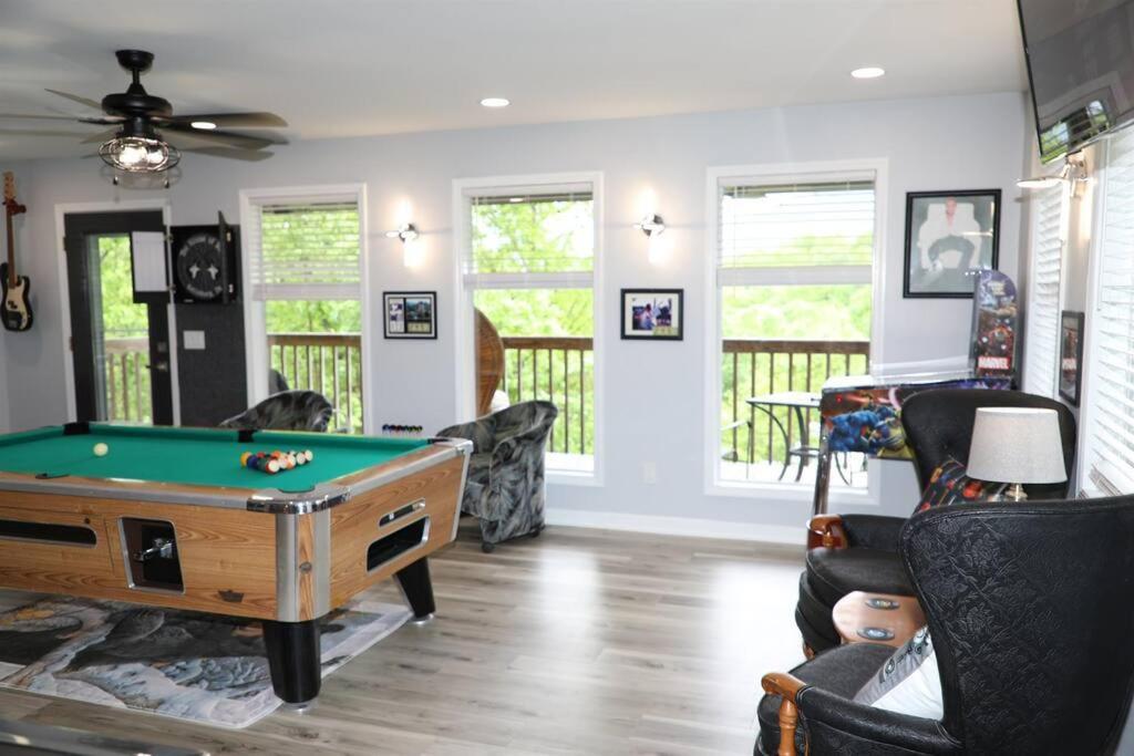 3 Pools, Pool Table, Hot Tub, Arcade! * Gatlinburg