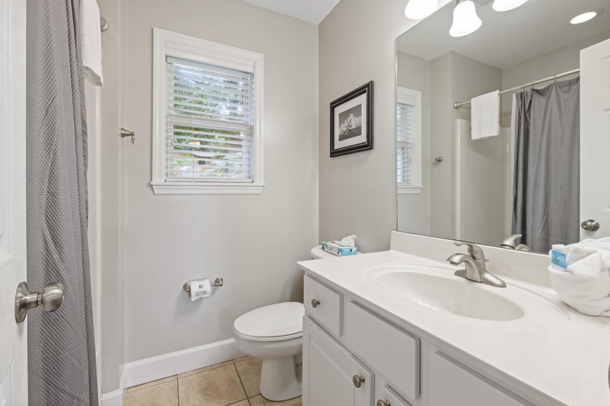 Downtown Dolly Is A 2 Bed 2bath Creekside Only A Half Mile From Downtown Gatlinburg