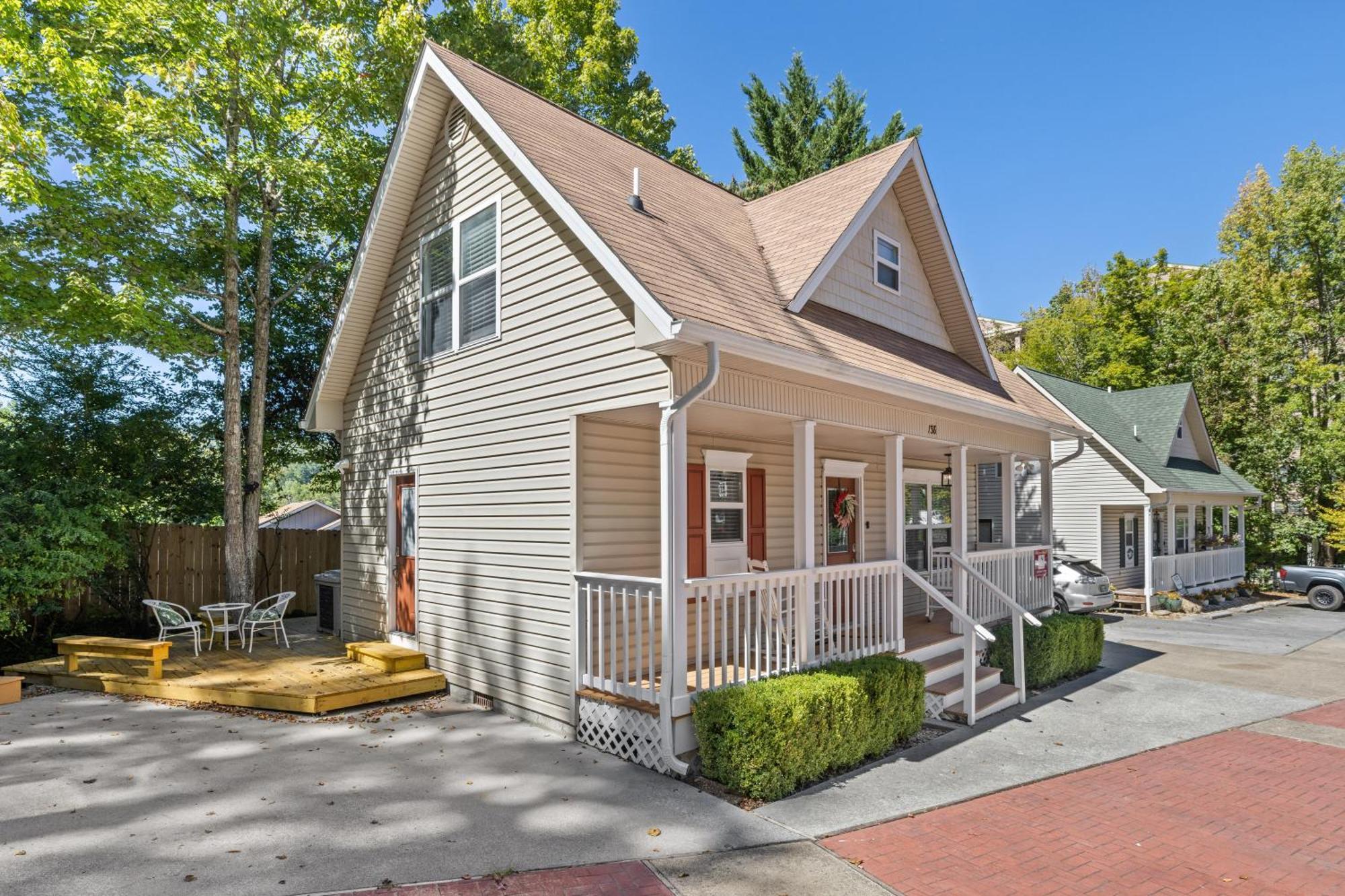 Little Bear Is Located Only A Half-mile Away From Downtown Gatlinburg! *
