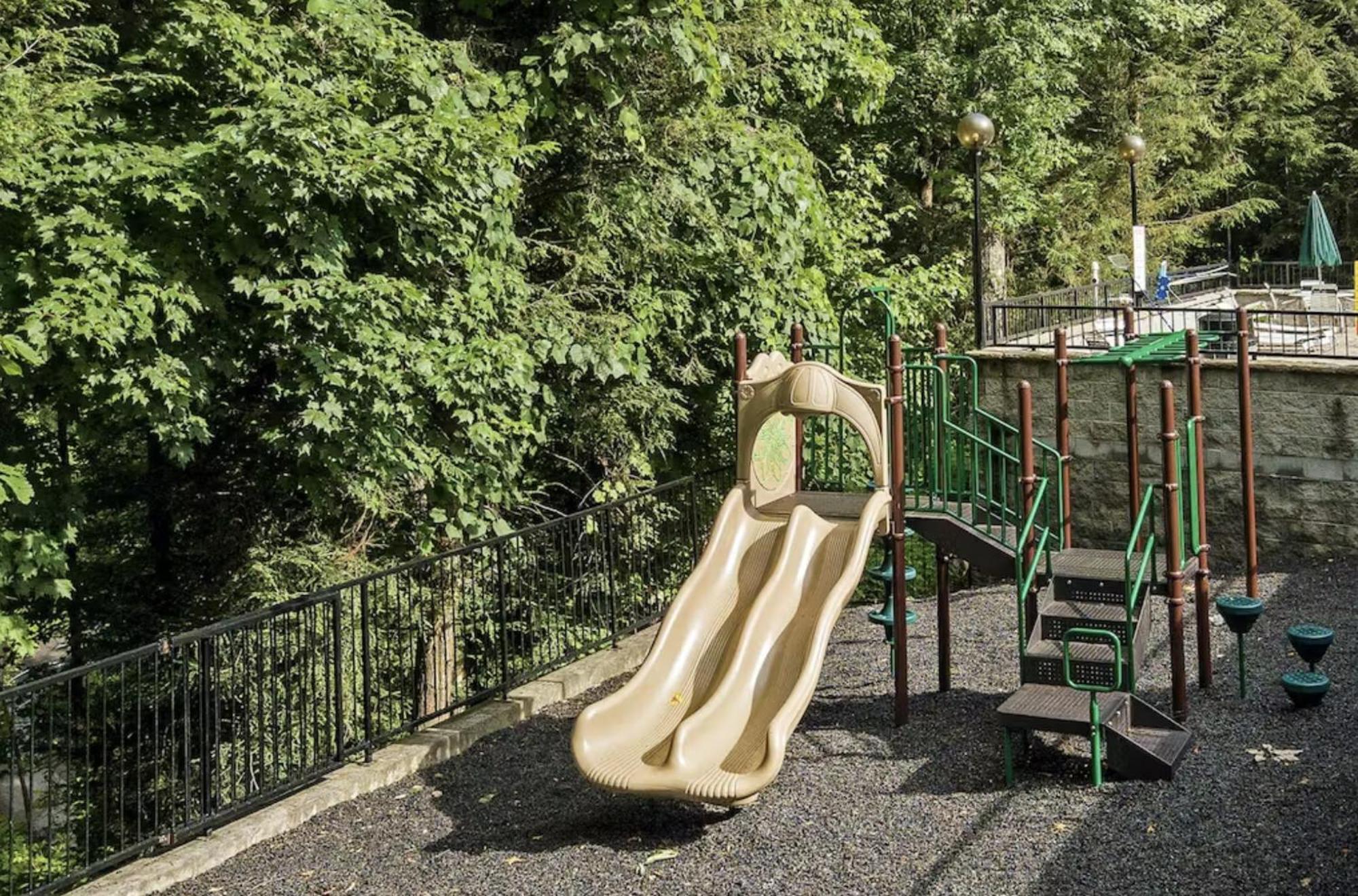 Obear Mountain Is A Newly Updated In Village Of Gatlinburg! * Gatlinburg