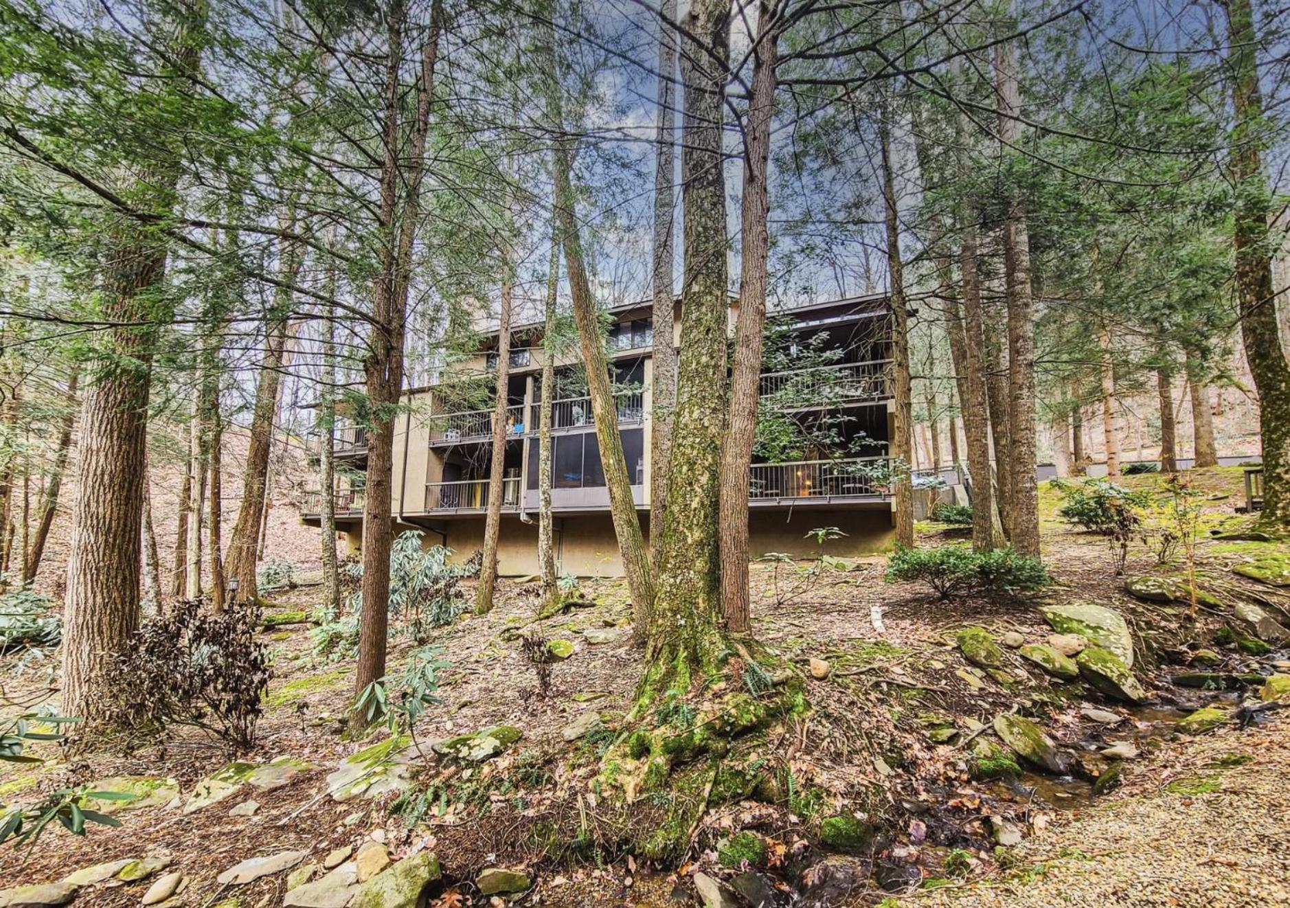 Obear Mountain Is A Newly Updated In Village Of Gatlinburg! *