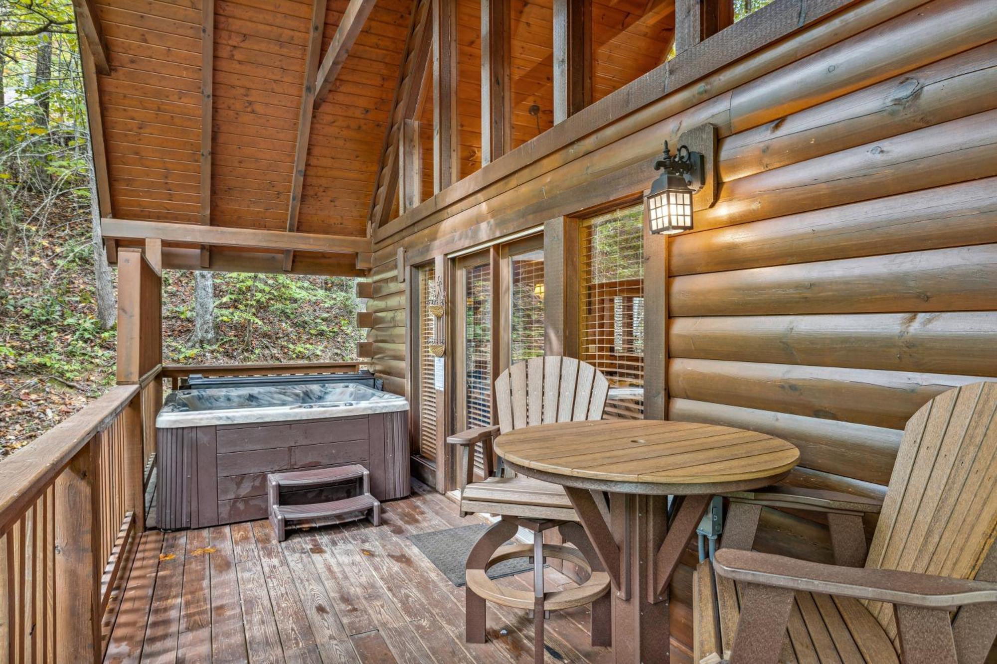 Holiday home The Adventure Located In Black Bear Falls With 3 King Suites! Gatlinburg