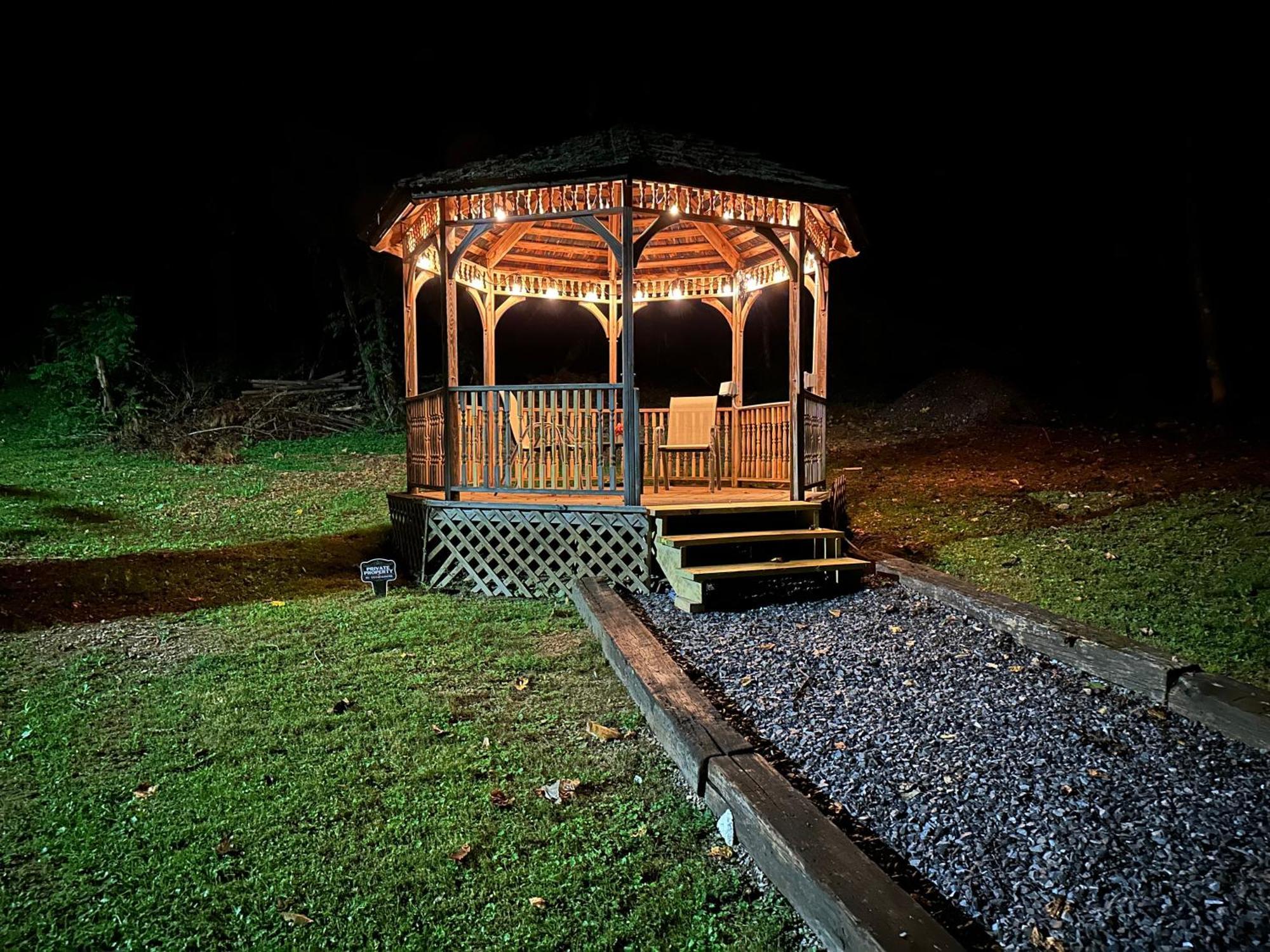 Holiday home Lazy Bear Valley Is A Rustic Retreat Just Minutes From Gatlinburg!