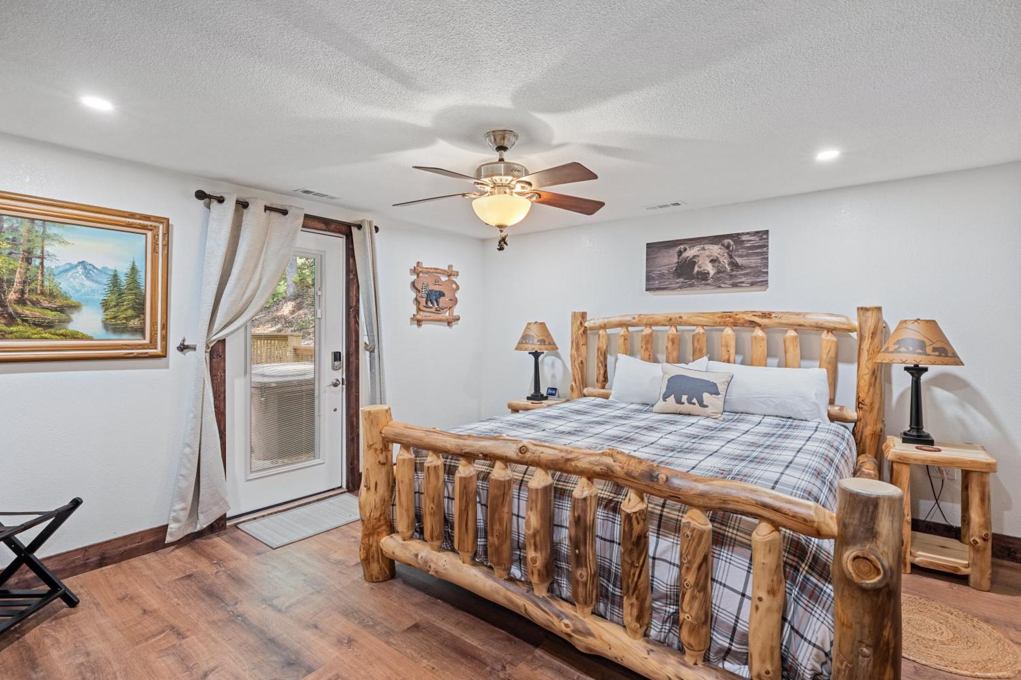 Lazy Bear Valley Is A Rustic Retreat Just Minutes From Gatlinburg! Holiday home *
