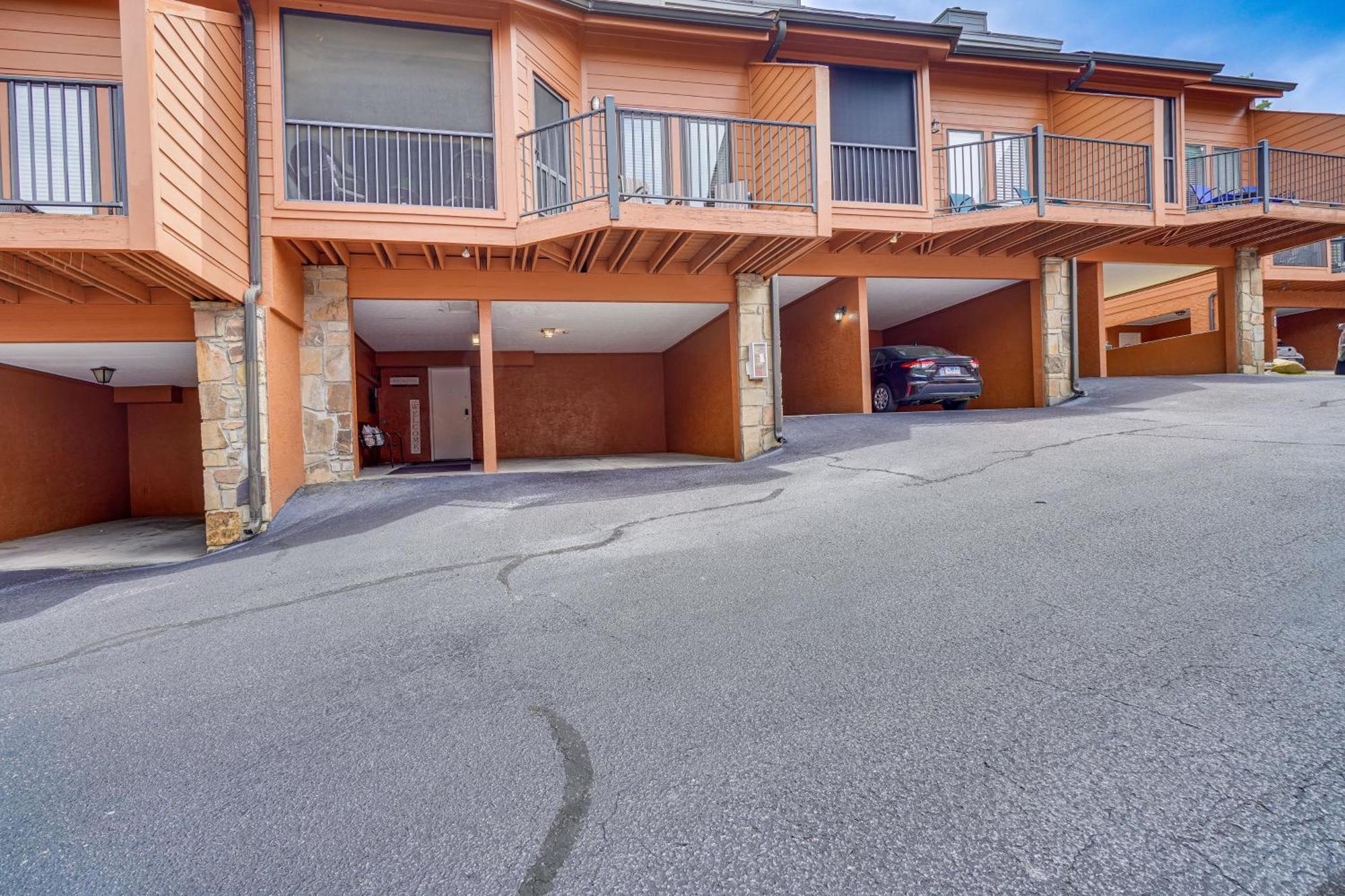 Apartment Downtown With Mountain-view Balcony *