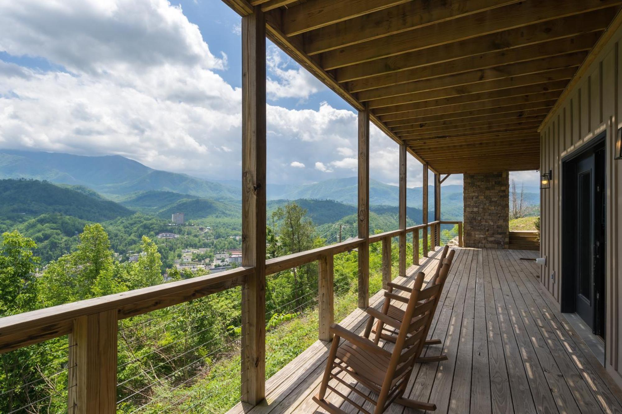 Holiday home Smoky Mountain High By Stony Brook Gatlinburg