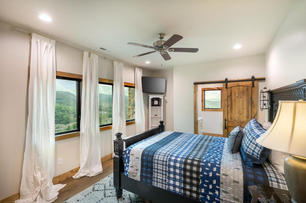 Smoky Mountain High By Stony Brook Holiday home