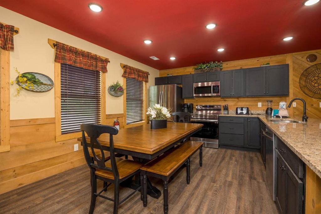 Chalet Brandon's Mountain Retreat By Eden Crest
