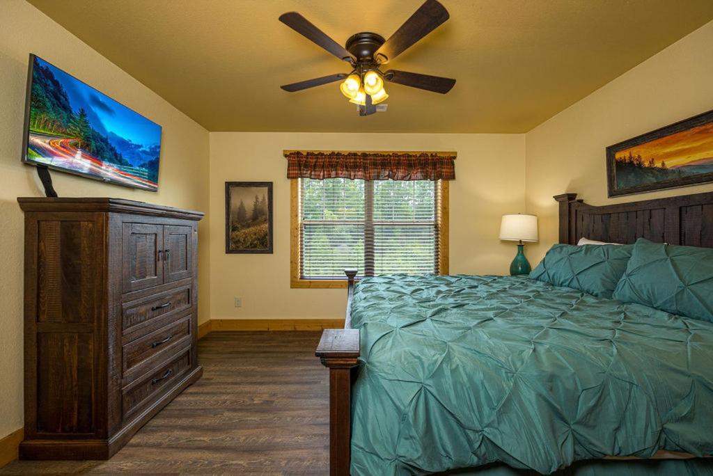Brandon's Mountain Retreat By Eden Crest Gatlinburg
