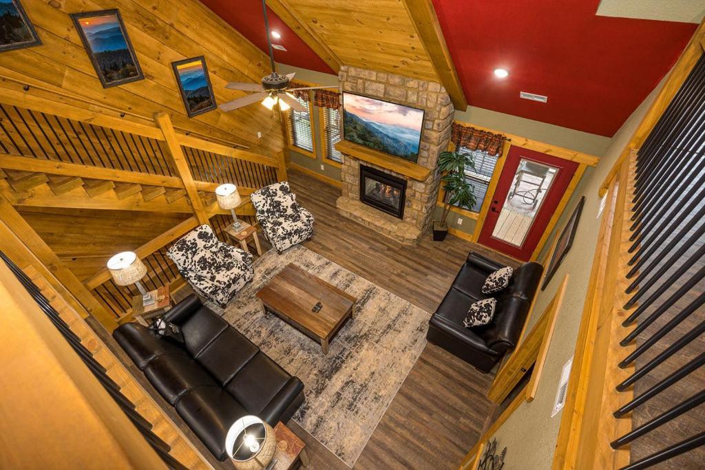 Chalet Brandon's Mountain Retreat By Eden Crest Gatlinburg