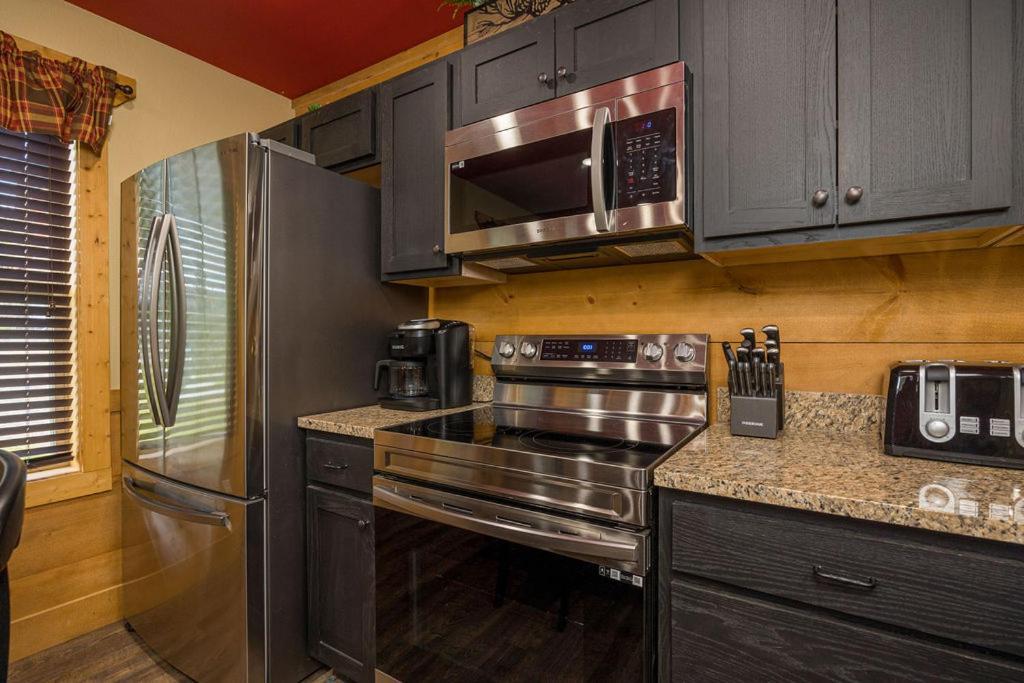 Brandon's Mountain Retreat By Eden Crest Gatlinburg