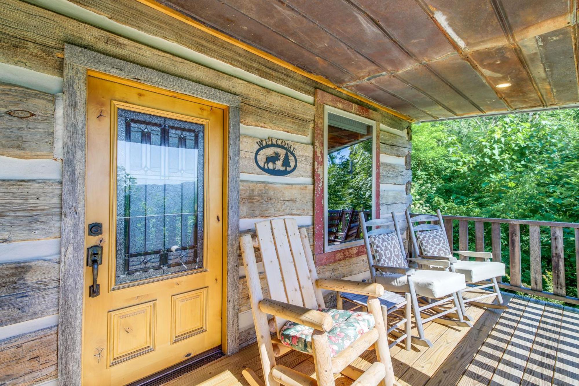 Secluded With Hot Tub! Holiday home *