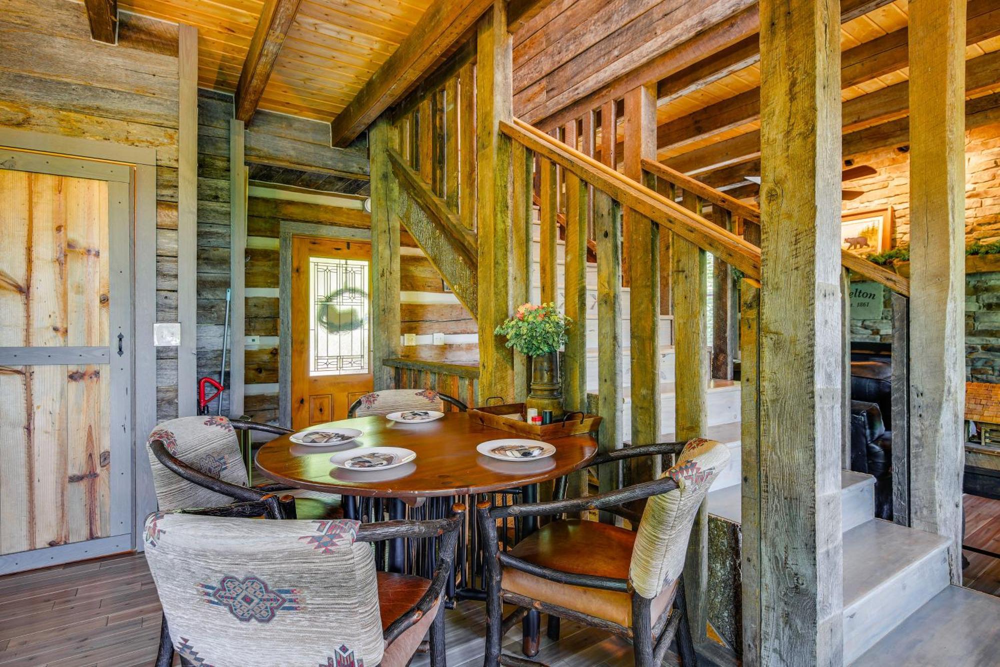Secluded With Hot Tub! * Gatlinburg
